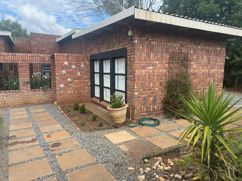 4 Bedroom Property for Sale in Kuruman Northern Cape